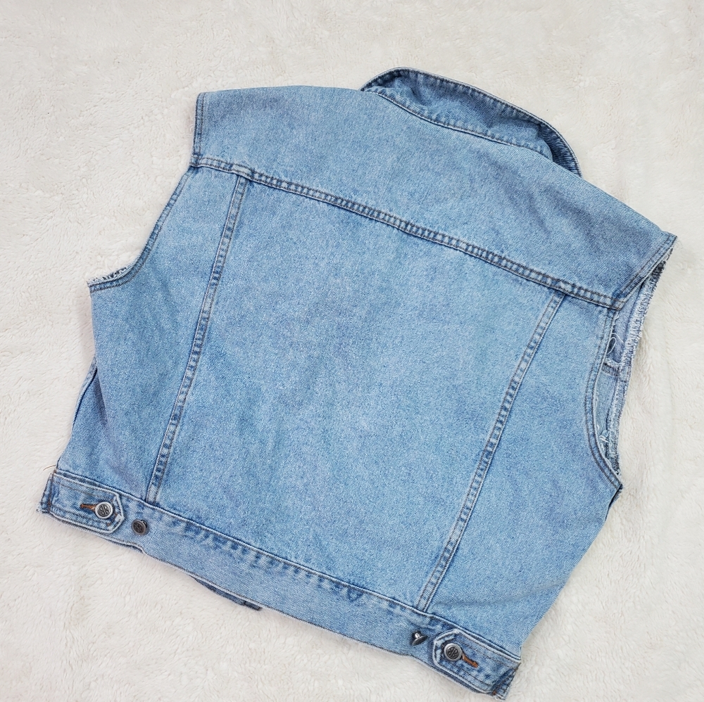 🎉 2/$30 🎉 Vintage Denim Vest - Picture 4 of 4